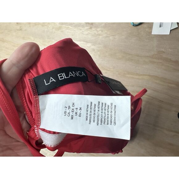 La Blanca One Piece Swimsuit Sz 2 Red NWTs $83 Runched Waist SPF 50+ Small - Picture 3 of 4
